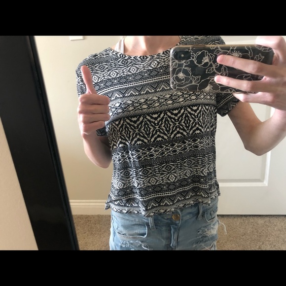 American Eagle Print Shirt Size L (fits S) (EUC) - Picture 3 of 5